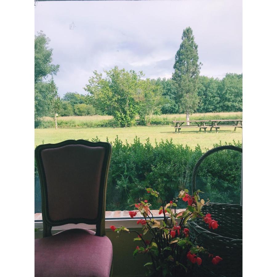 Bed and Breakfast La Ferme de la Maugerie Thoury Exterior foto